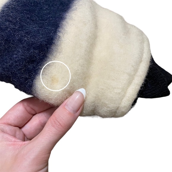 SOLD- Vintage Hudson Bay 4 Point Striped Reversible Wool Jacket - Picture 10 of 13